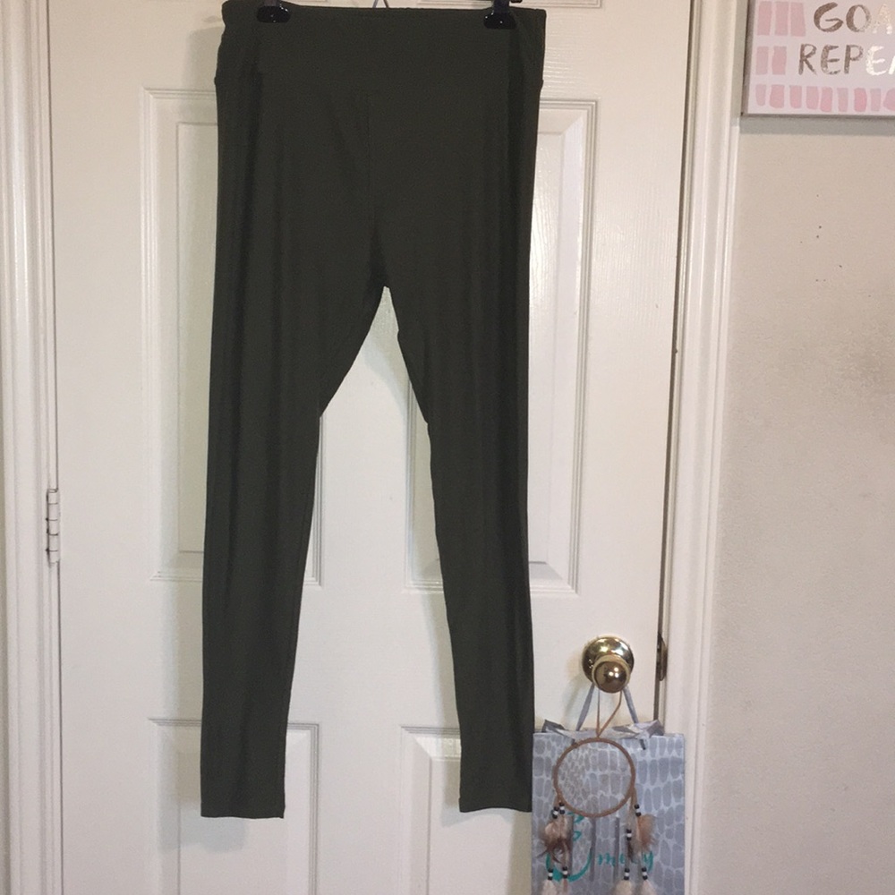 LulaRoe Leggings(All three)